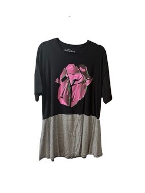 Upcycled one of a kind Rolling Stones Black & Pink tee with striped hem 24X32